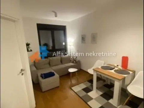 Stan in Južni Bulevar