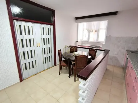 Izdavanje, dvosoban stan, 67m², Centar, Bar - image 14
