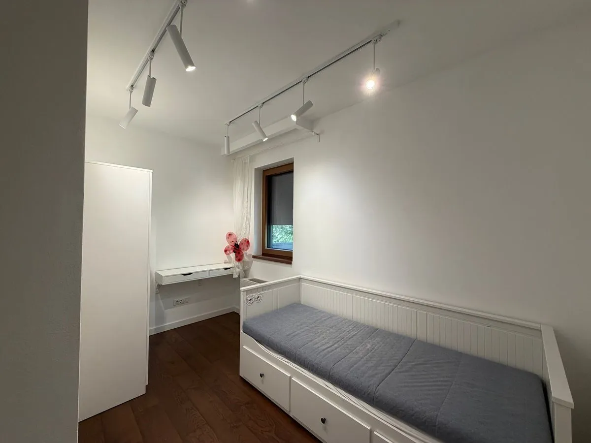 Rent, three bedroom apartment, 89m², Vračar Hram, Vračar Sve Podlokacije