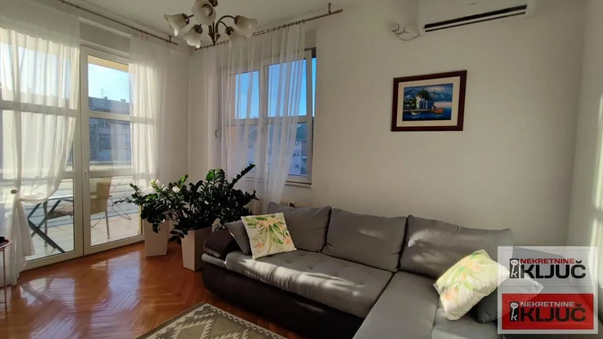 Izdavanje, dvosoban stan, 62m², Spens, Novi Sad Sve Podlokacije