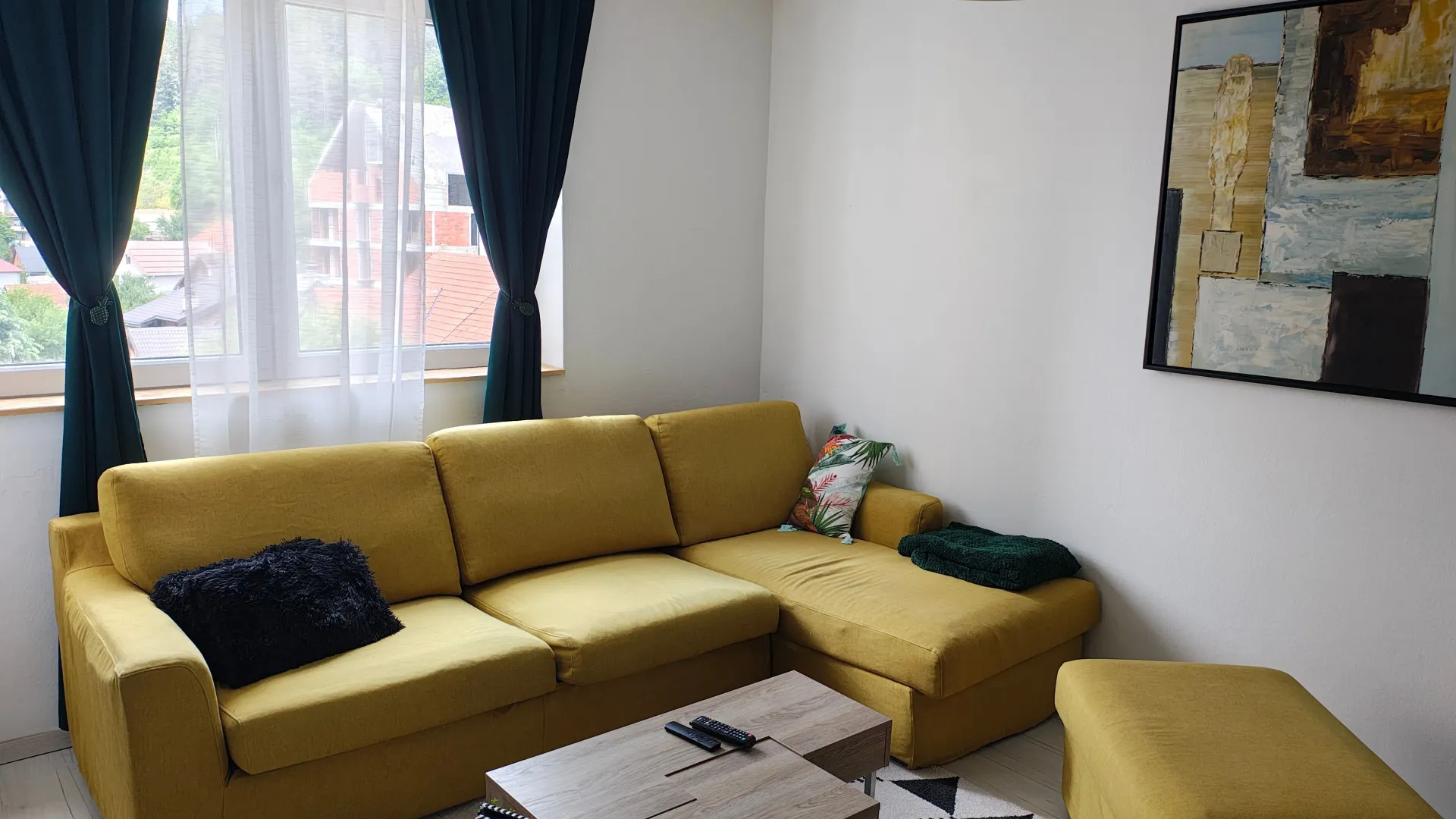 Rent, one bedroom apartment, 55m², Centar, Kolašin