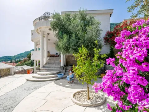 Prodaja, kuća, 560m², Petrovac, Budva - image 59