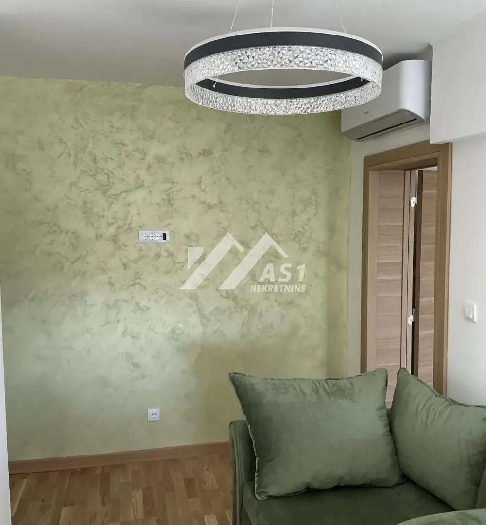 Izdavanje, trosoban stan, 50m², Detelinara, Novi Sad Sve Podlokacije