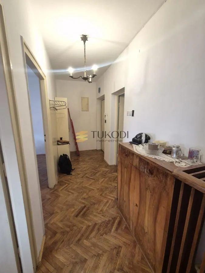 Izdavanje, četvorosoban stan, 79m², Stari Grad, Beograd