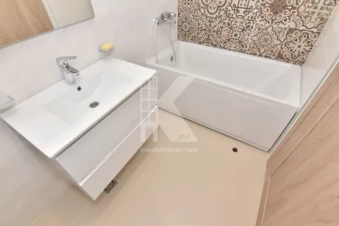 Rent, two bedroom apartment, 69m², Master Kvart, Podgorica - image 11