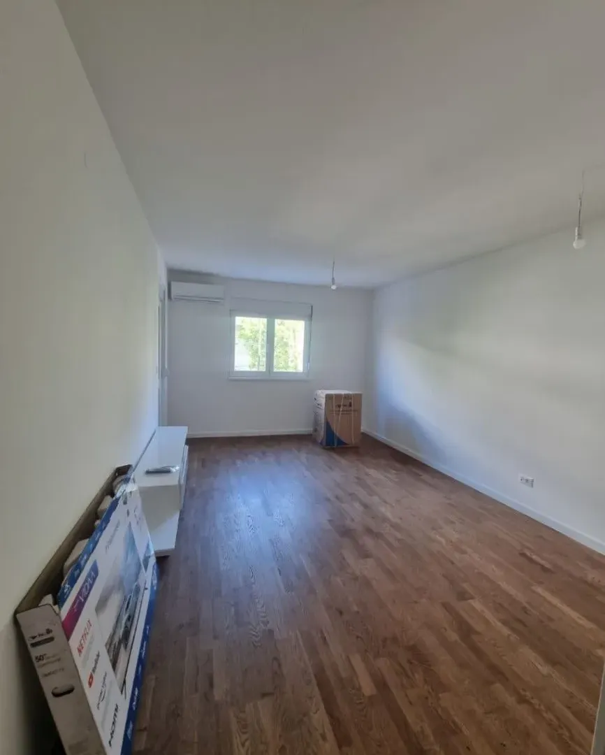 Rent, one bedroom apartment, 46m², Stari Aerodrom, Podgorica