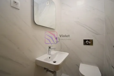 Izdavanje, dvosoban stan, 75m², New City, Podgorica - image 10