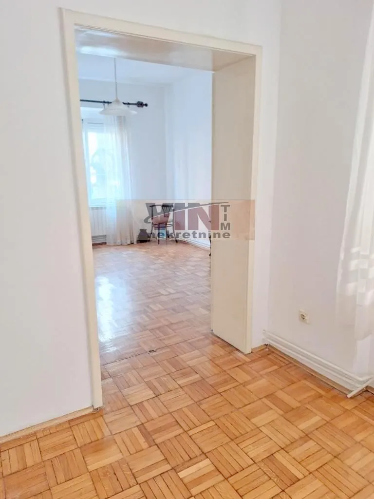 Prodaja, trosoban stan, 79m², Vračar Hram, Vračar Sve Podlokacije