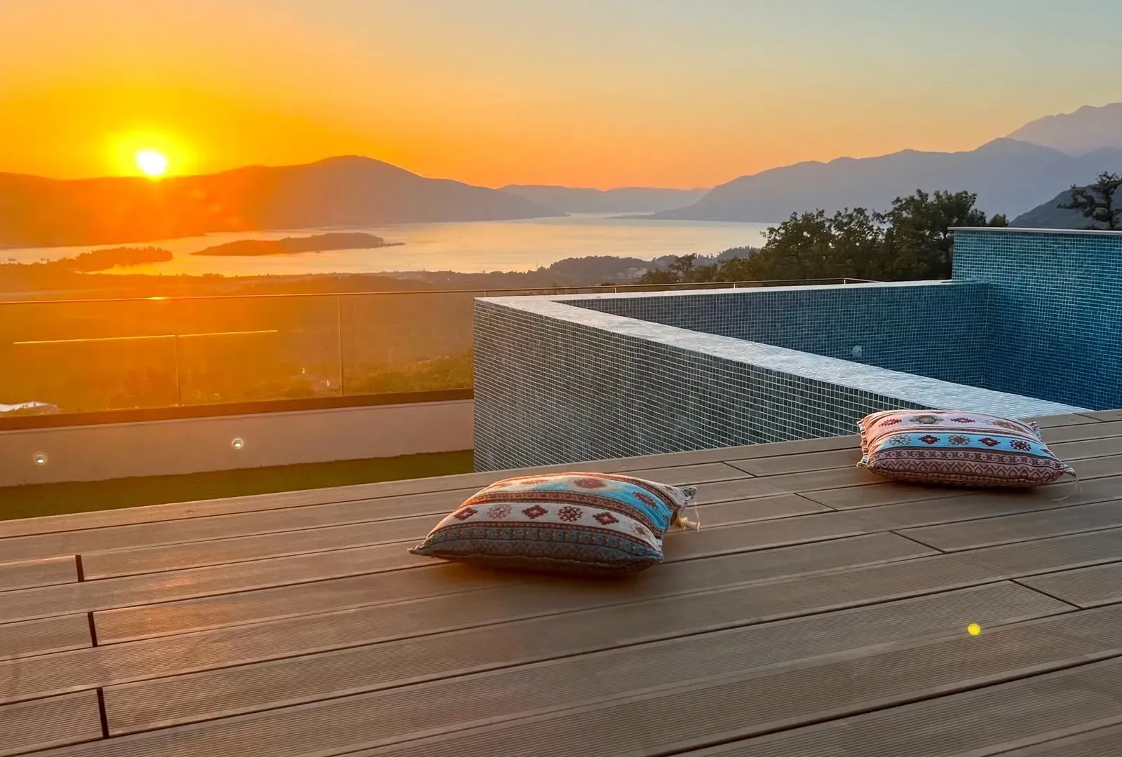 Prodaja, kuća, 317m², Tivat, Crna Gora