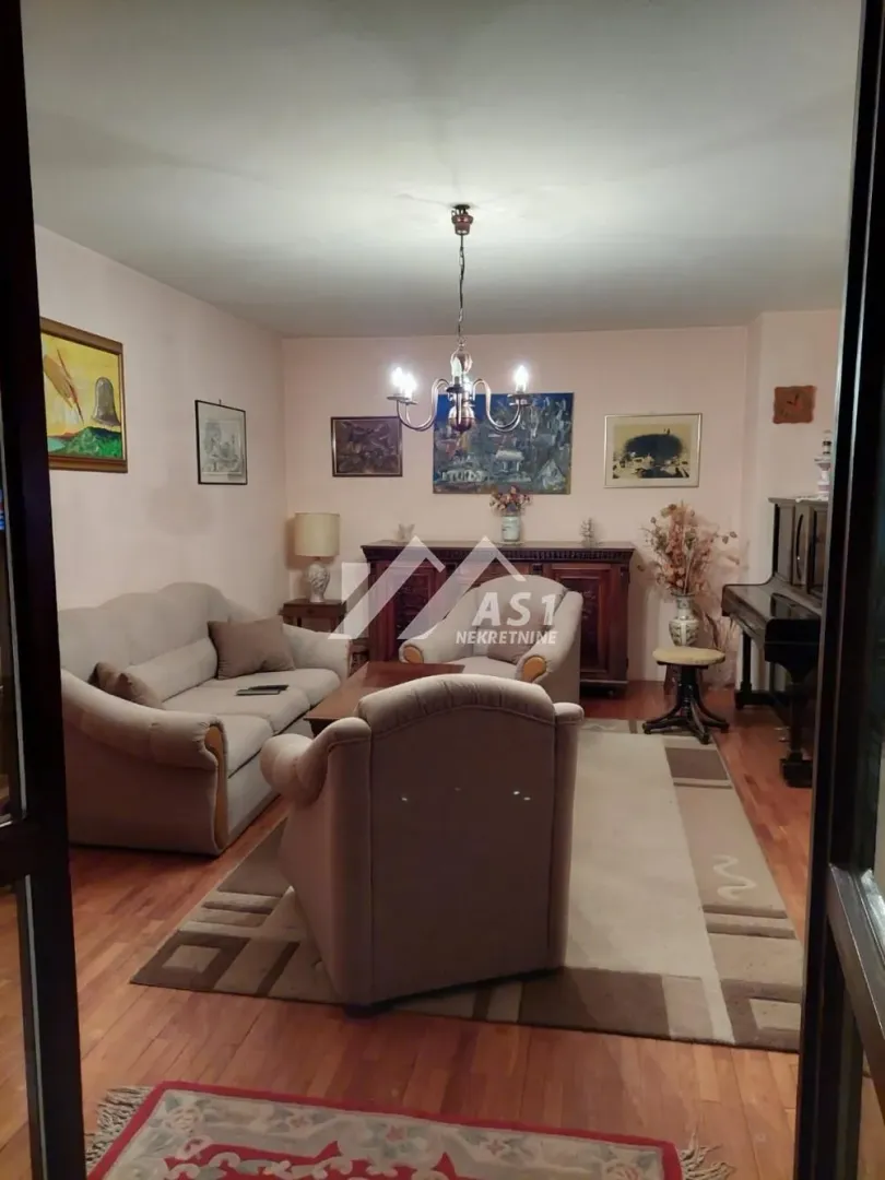 Izdavanje, dvosoban stan, 54m², Betanija, Novi Sad Sve Podlokacije