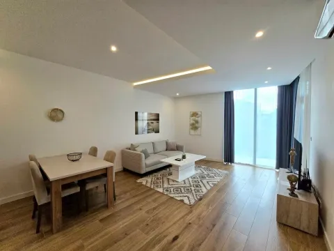 Prodaja, stan, 51m², Tivat, Crna Gora - image 1