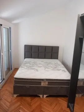 Izdavanje, dvosoban stan, 85m², Gorica C, Podgorica - image 12