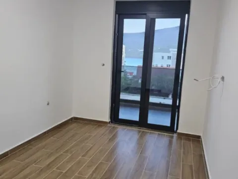 Sale, one bedroom apartment, 50m², Đenovići, Herceg Novi - image 7
