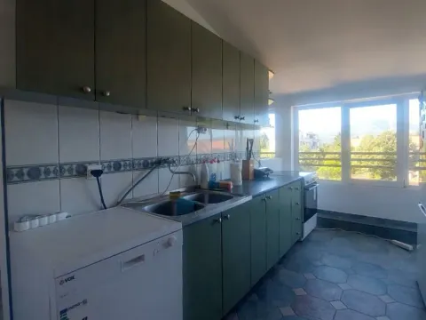 Izdavanje, trosoban stan, 86m², Centar, Nikšić - image 8