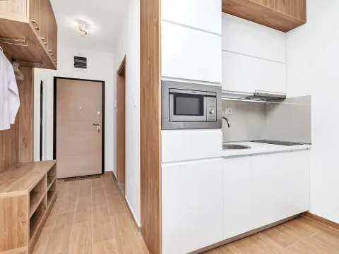 Rent, studio apartment, 26m², Bečići, Budva - image 6