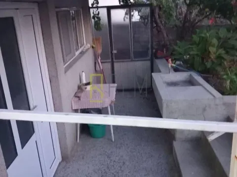 Prodaja, kuća, 250m², Ulcinj, Crna Gora - image 11