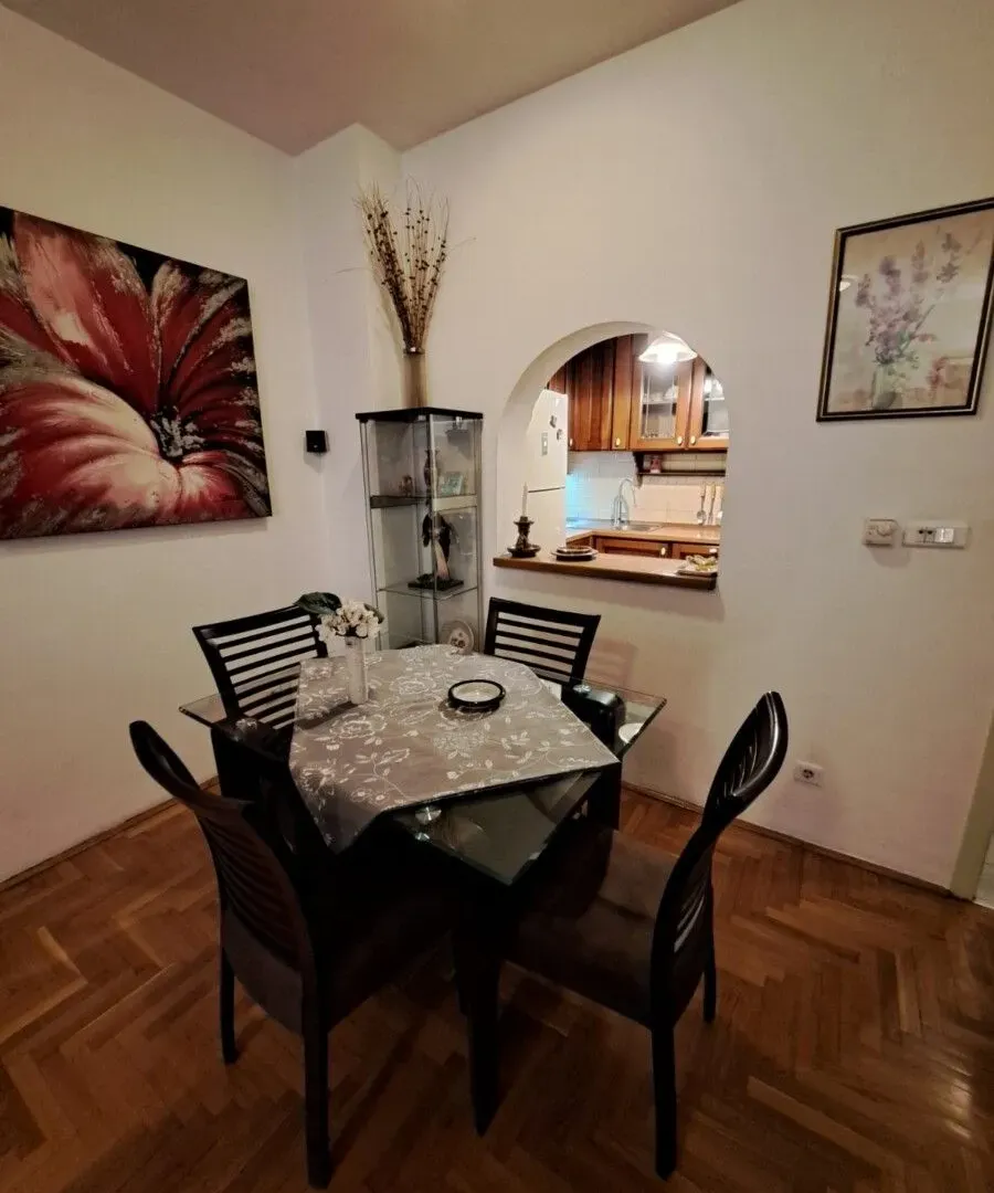 Izdavanje, dvosoban stan, 75m², Preko Morače, Podgorica