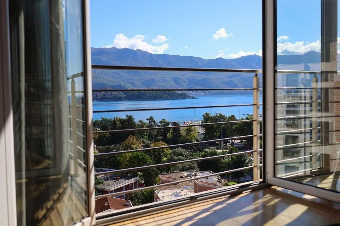 Prodaja, dvosoban stan, 49m², Centar, Budva