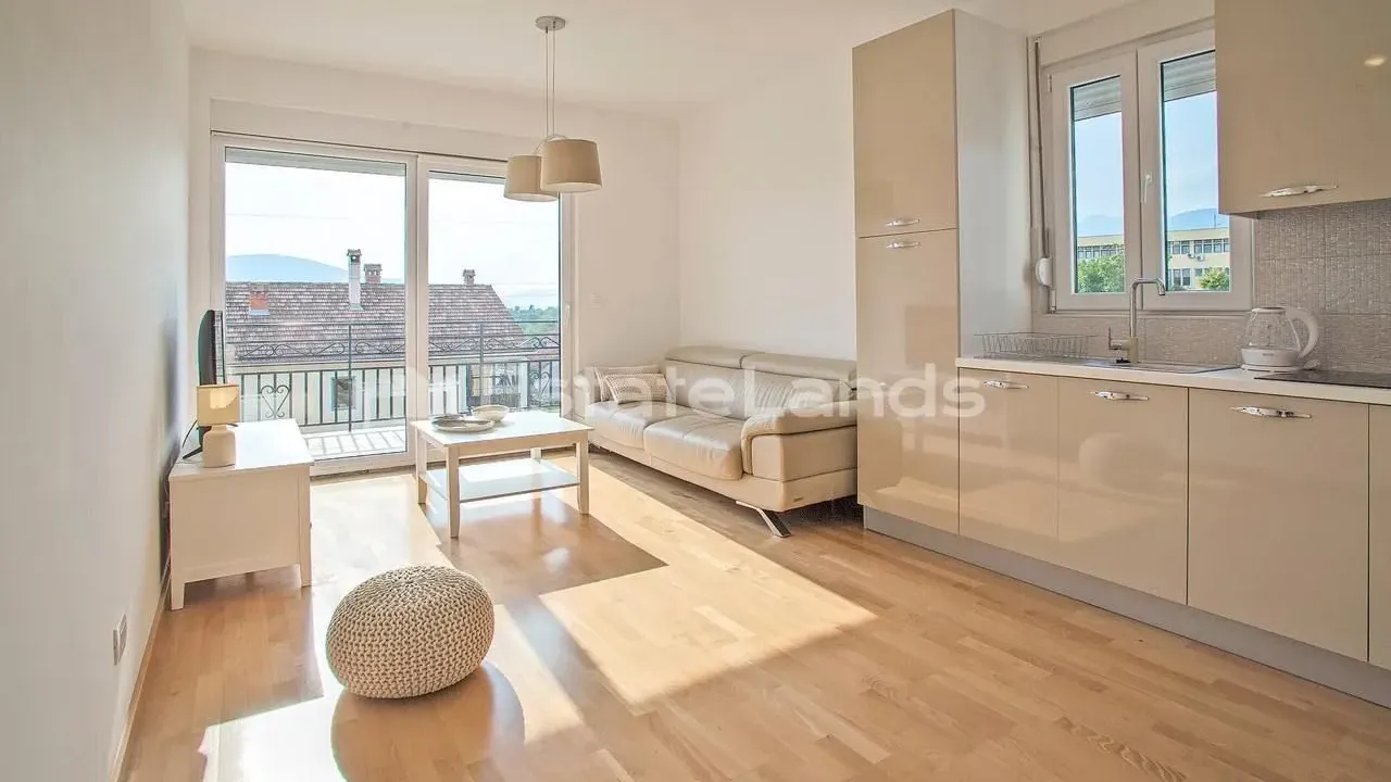 Rent, one bedroom apartment, 43m², Mažina, Tivat