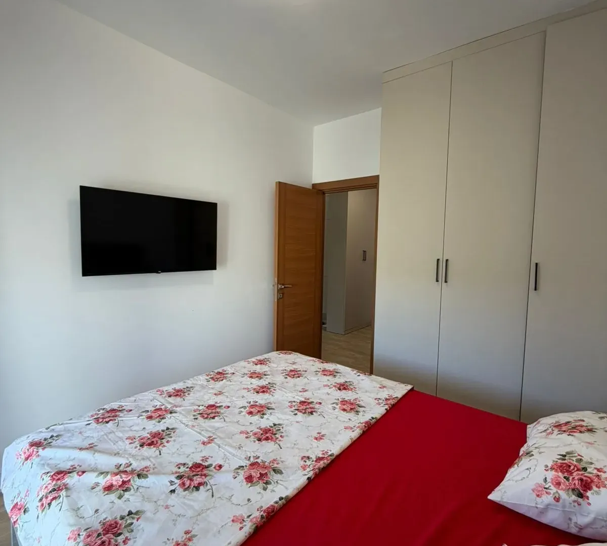 Rent, one bedroom apartment, 50m², Radanovići, Kotor