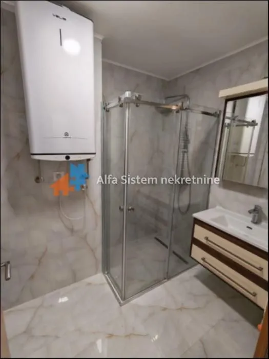 Izdavanje, trosoban stan, 77m², Autokomanda, Voždovac Sve Podlokacije