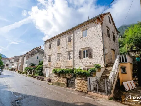 Prodaja, trosoban stan, 80m2, Prčanj, Kotor Prodaja, trosoban stan, 80m2, Prčanj, Kotor