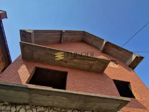 Sale, house, 765m², Novi Banovci, Stara Pazova - image 1