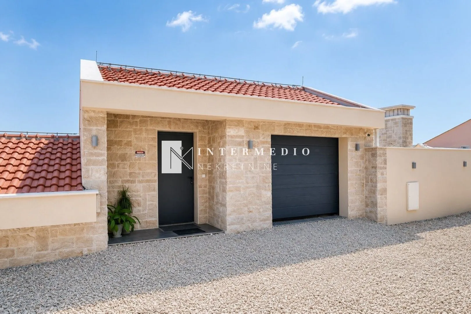 Sale, house, 230m², Podi, Herceg Novi