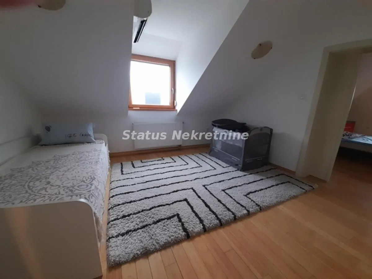 Prodaja, kuća, 440m², Temerin, Novi Sad