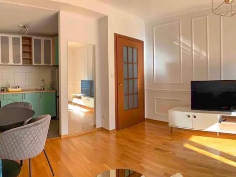 Rent, one bedroom apartment, 52m², City Kvart, Podgorica - image 3