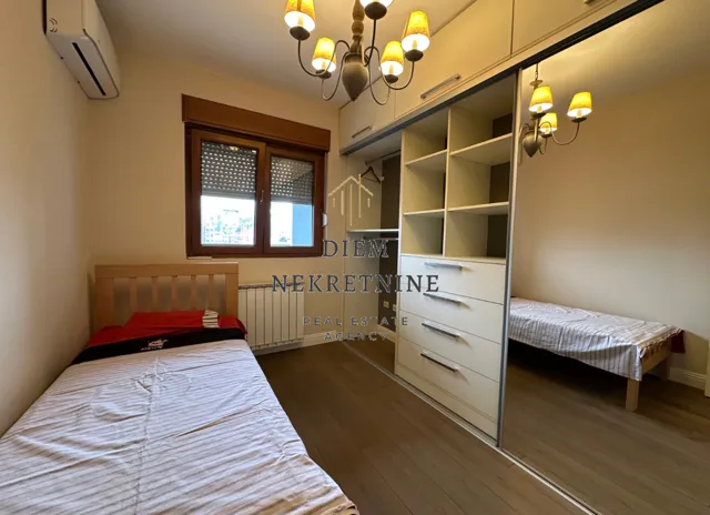 Izdavanje, dvosoban stan, 75m², Preko Morače, Podgorica