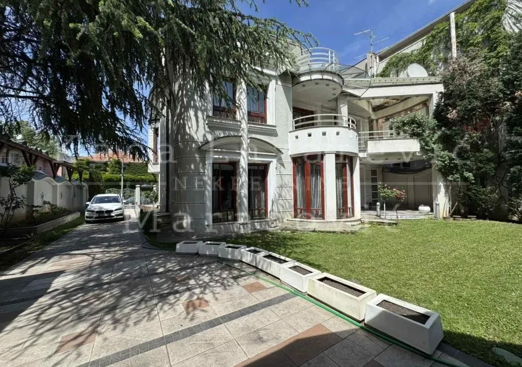 Rent, house, 650m², Autokomanda, Voždovac Sve Podlokacije