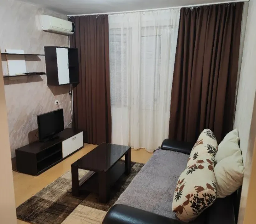 Izdavanje, jednosoban stan, 39m², Centar, Podgorica