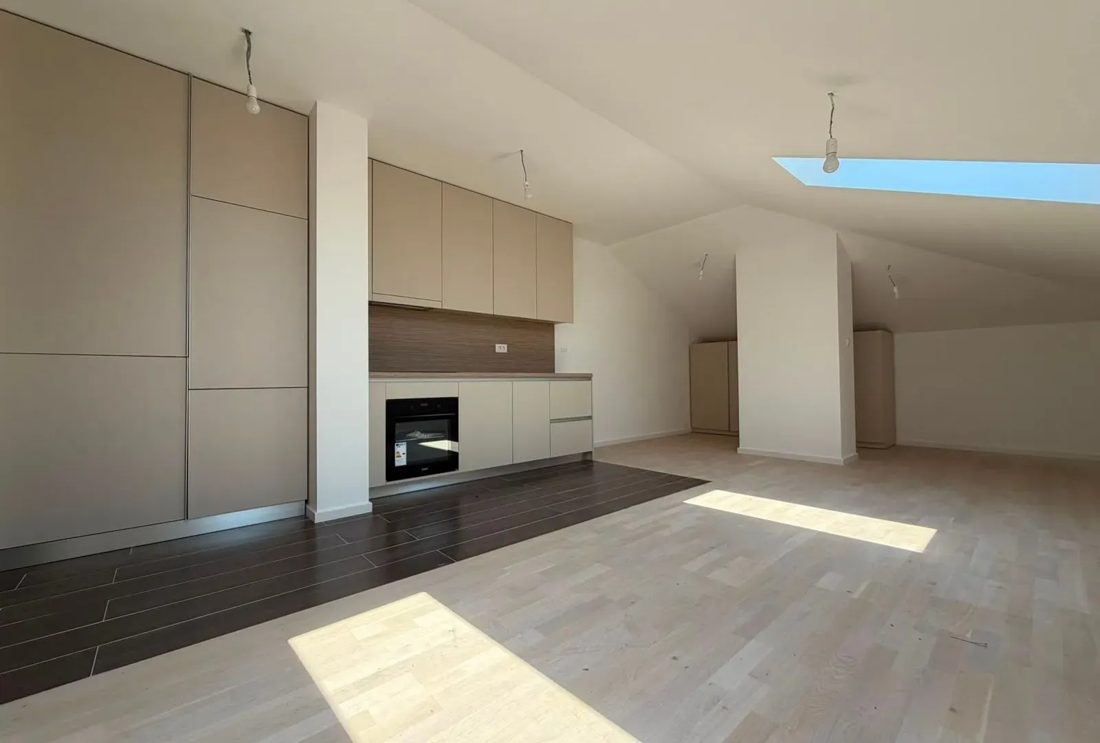 Prodaja, garsonjera, 45m², Tološi, Podgorica