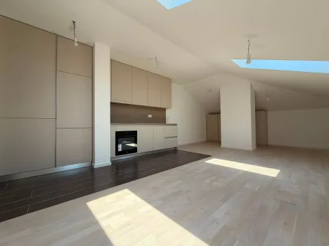 Prodaja, garsonjera, 45m², Tološi, Podgorica - image 11