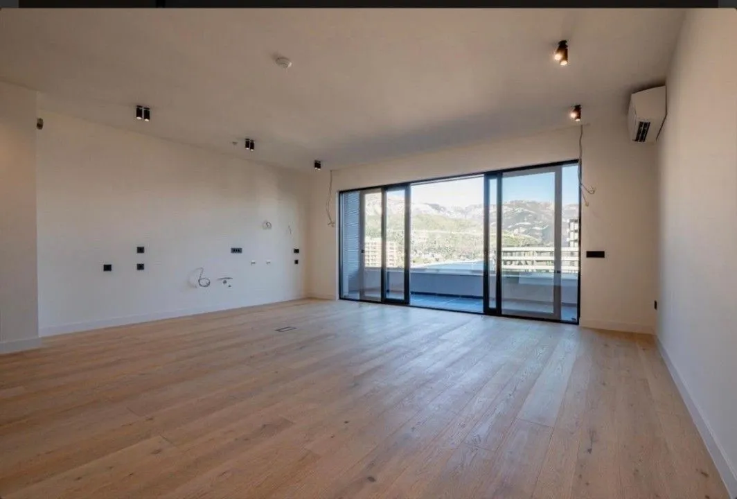 Sale, three bedroom apartment, 149m², Gospoština, Budva