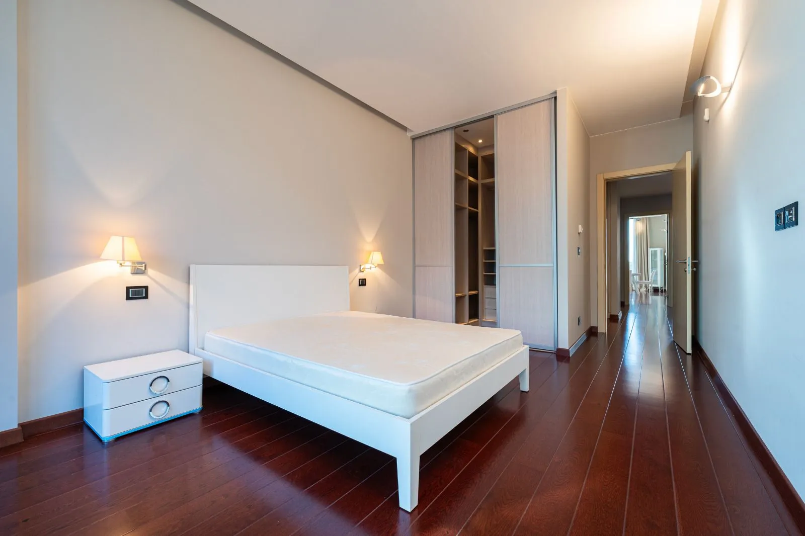Rent, three bedroom apartment, 204m², Kod Capital Plaze, Podgorica