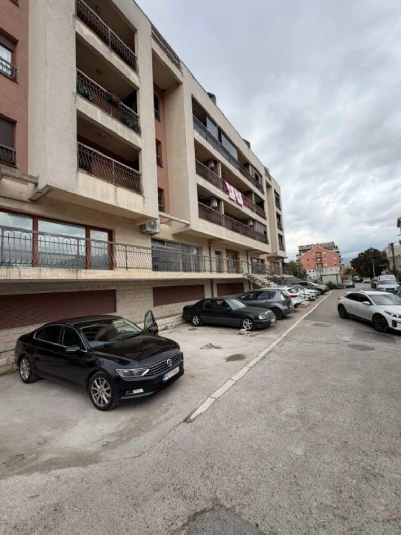 Prodaja, jednosoban stan, 62m², Momišići, Podgorica