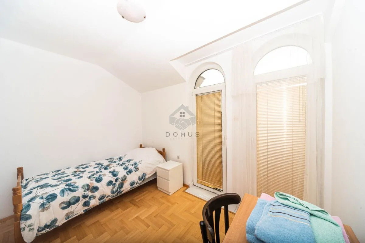 Rent, four bedroom apartment, 180m², Tološi, Podgorica