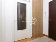 Izdavanje, dvosoban stan, 69m², City Kej, Podgorica - image 14