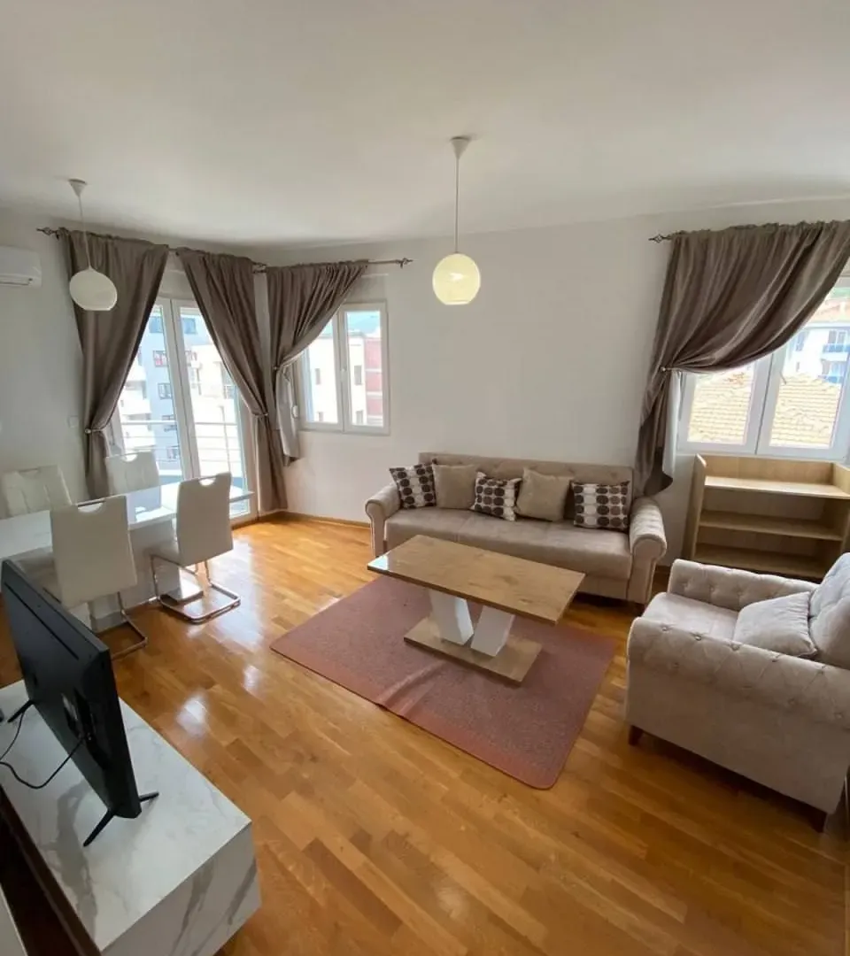 Prodaja, dvosoban stan, 58m², Bečići, Budva