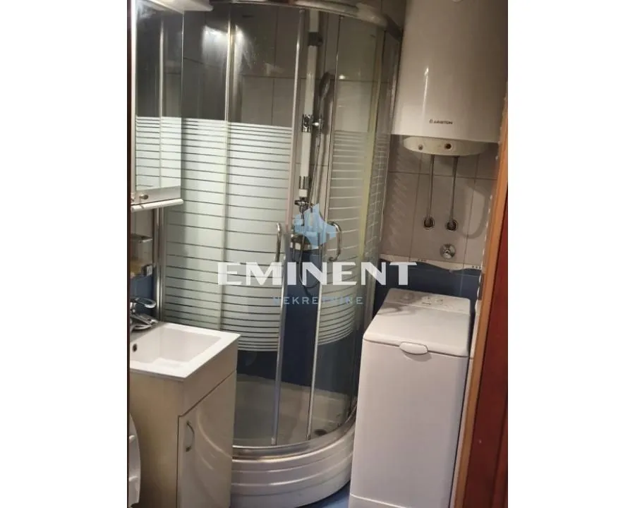 Rent, two bedroom apartment, 40m², Crveni Krst, Beograd