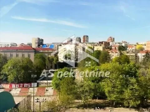 Izdavanje, trosoban stan, 79m², Južni Bulevar, Vračar Sve Podlokacije - image 13