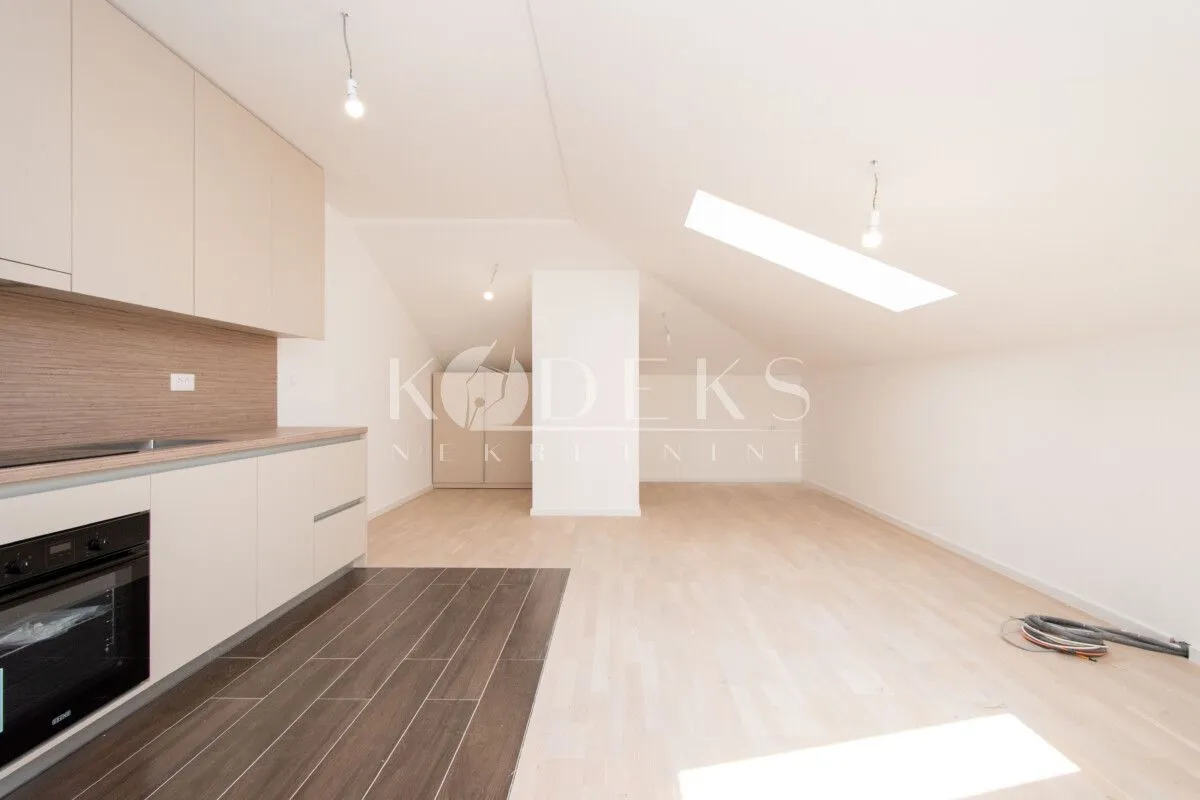 Prodaja, garsonjera, 45m², Tološi, Podgorica