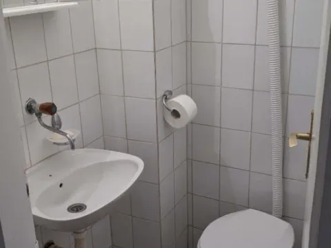 Prodaja, dvosoban stan, 80m², Stari Aerodrom, Podgorica - image 10