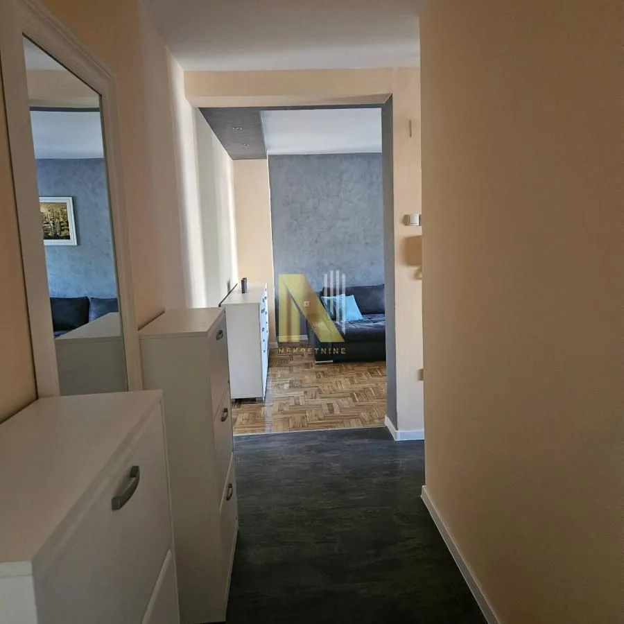 Prodaja, trosoban stan, 61m², Centar, Subotica