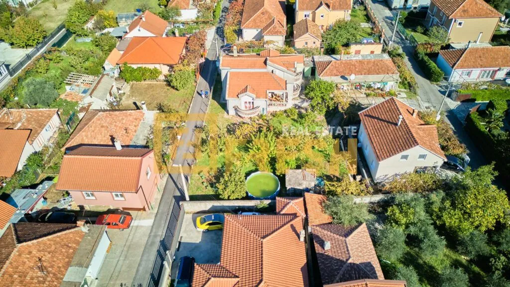Prodaja, plac, 340m², Tološi, Podgorica