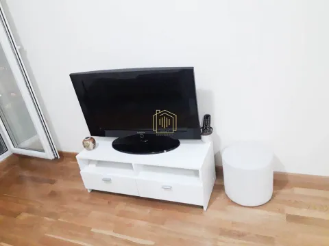 Izdavanje, jednosoban stan, 42m², Stari Aerodrom, Podgorica - image 9