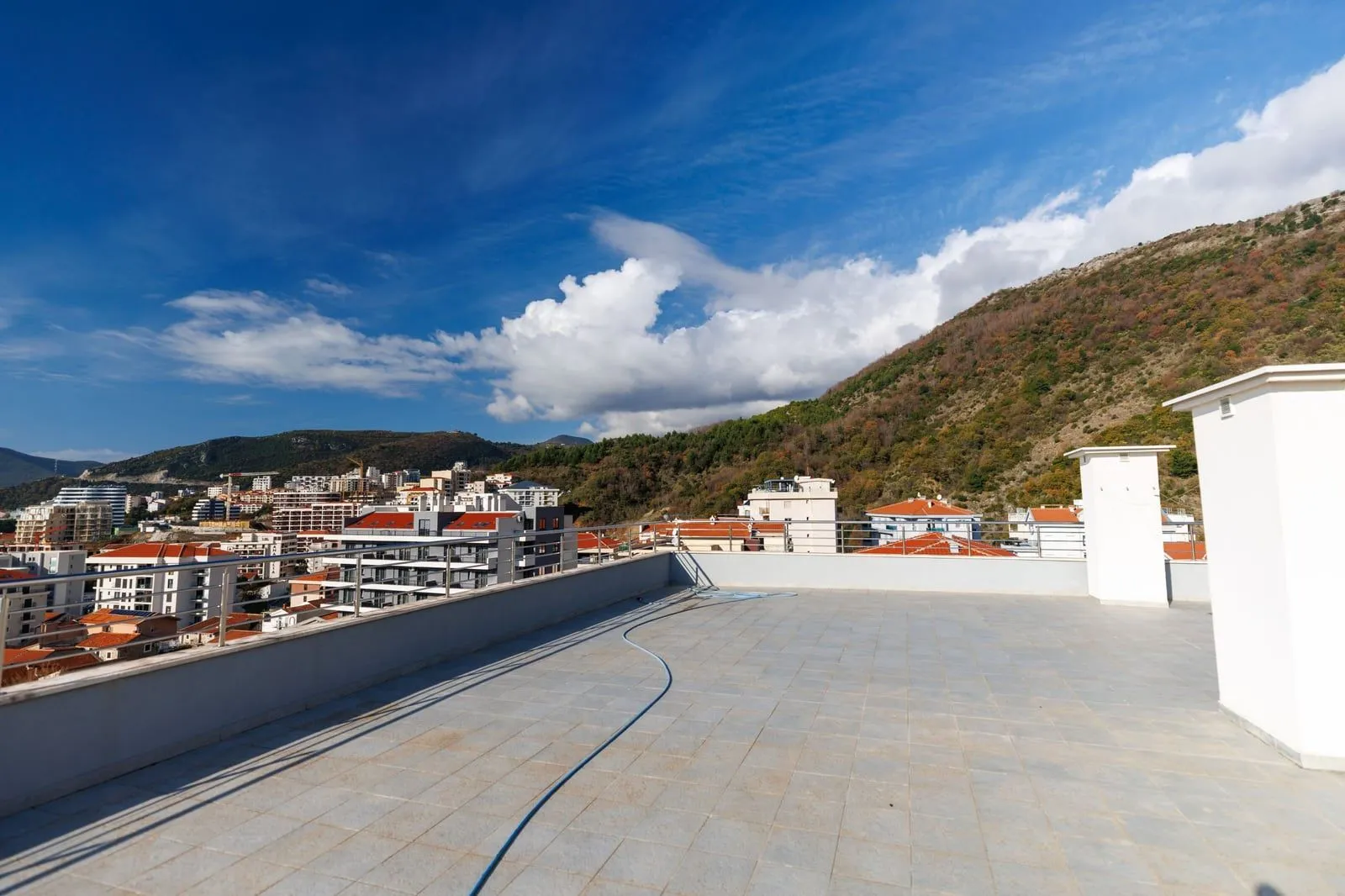 Sale, three bedroom apartment, 104m², Bečići, Budva