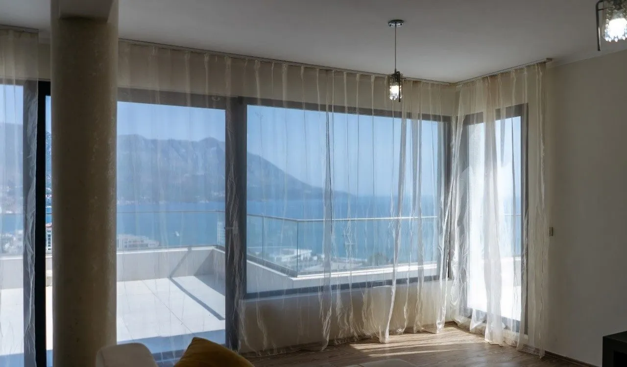 Sale, three bedroom apartment, 233m², Bečići, Budva